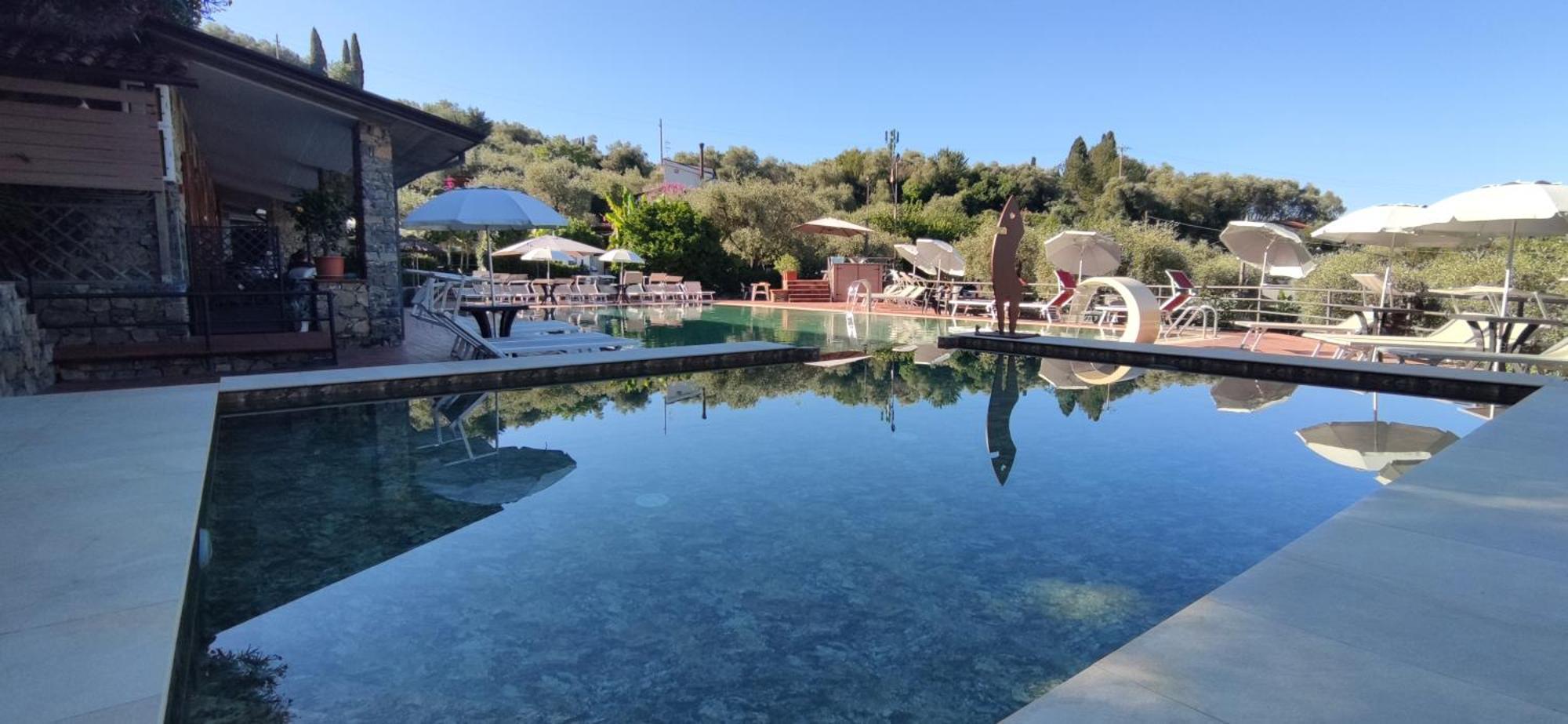 Hotel Campeggio Gianna Golfo Dei Poeti Lerici Exterior foto