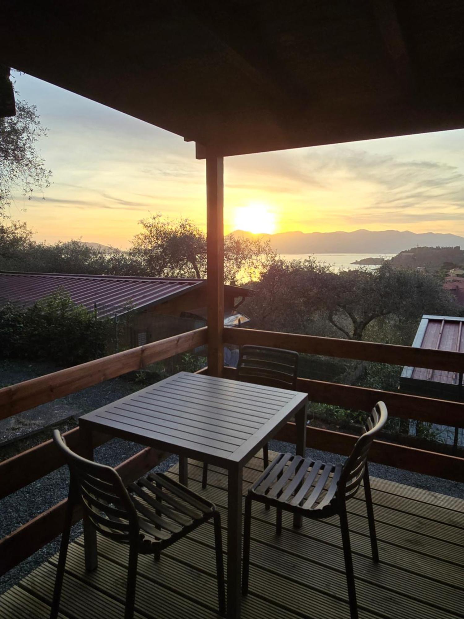 Hotel Campeggio Gianna Golfo Dei Poeti Lerici Exterior foto