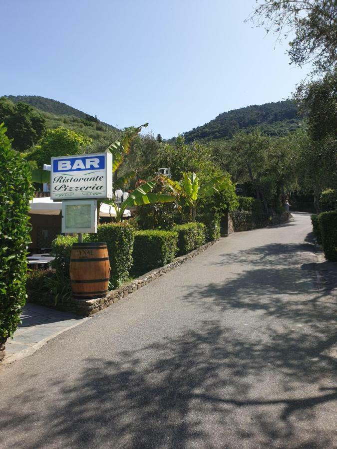 Hotel Campeggio Gianna Golfo Dei Poeti Lerici Exterior foto